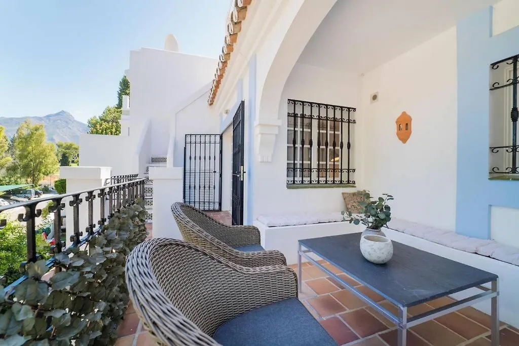Aloha Pueblo Beautiful Apartment With Roof-Terrace Next To Aloha Golf Marbella Spain