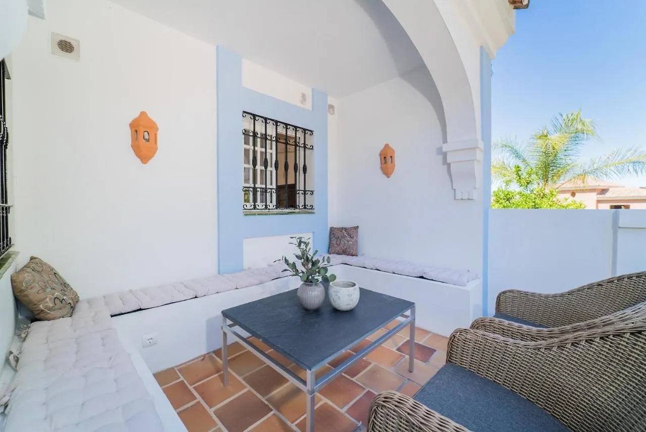 Aloha Pueblo Beautiful Apartment With Roof-Terrace Next To Aloha Golf Marbella