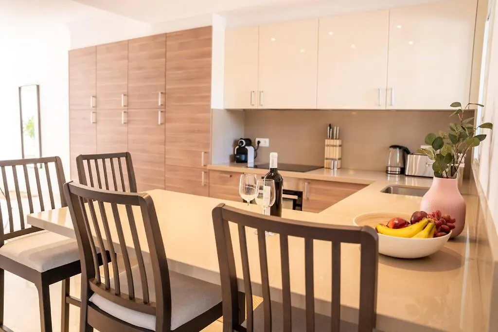 Aloha Pueblo Beautiful Apartment With Roof-Terrace Next To Aloha Golf Marbella