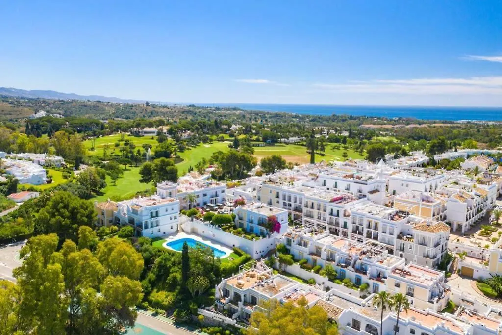 Aloha Pueblo Beautiful Apartment With Roof-Terrace Next To Aloha Golf Marbella
