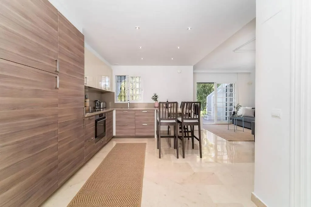 Aloha Pueblo Beautiful Apartment With Roof-Terrace Next To Aloha Golf Marbella