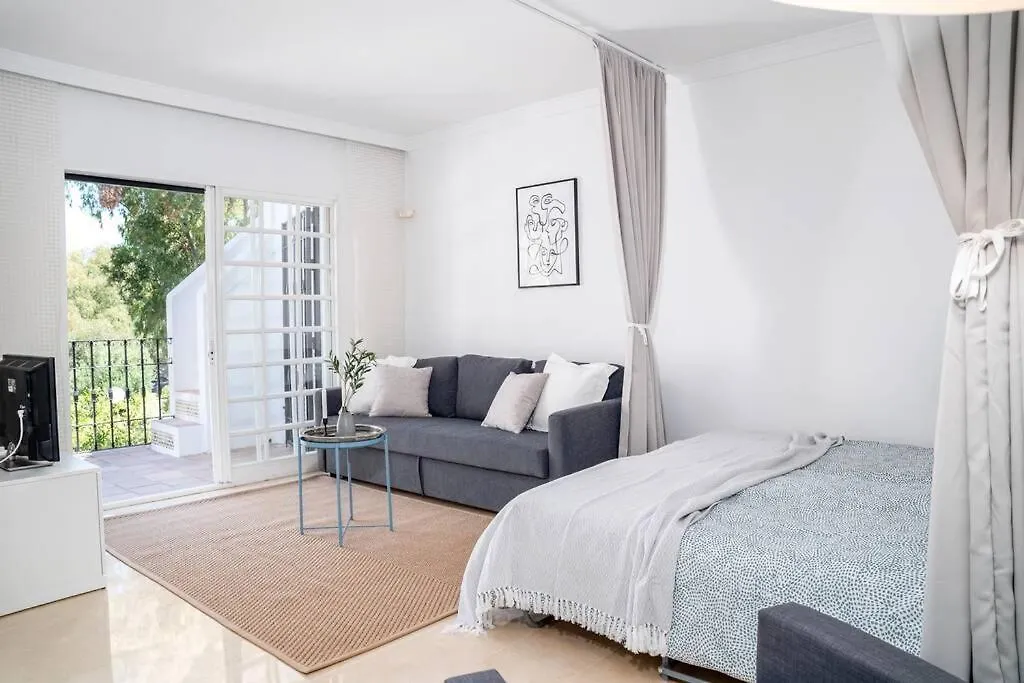Aloha Pueblo Beautiful Apartment With Roof-Terrace Next To Aloha Golf Marbella
