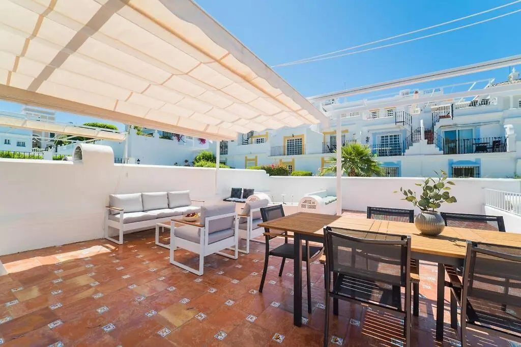 Aloha Pueblo Beautiful Apartment With Roof-Terrace Next To Aloha Golf Marbella